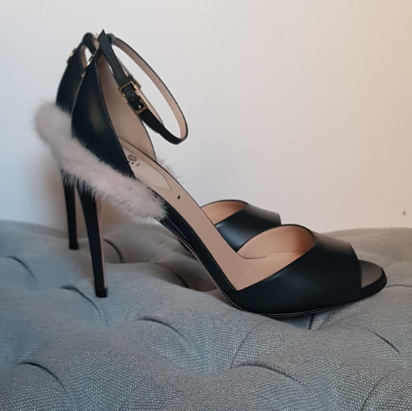 FENDI fur heels - Picture 8 of 17